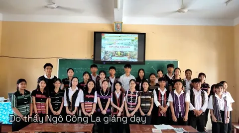 Clip dự thi "Âm vang Điện Biên" của thầy giáo Ngô Công La giáo viên trường THPT Nguyễn Văn Trỗi - Quảng Nam